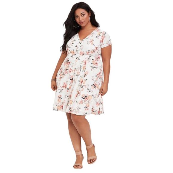 Torrid Ivory Floral Challis Mini Shirt Dress Size 4X NWT - Picture 2 of 9